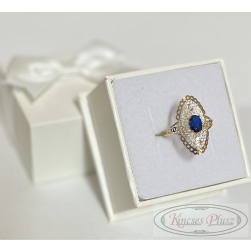 14 karátos hosszú fejű csipke gyűrű, kék cirkónia kővel