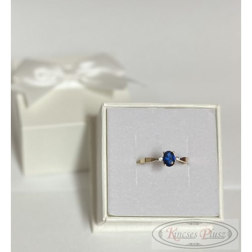 14 karátos kék-fehér kővel foglalt szoliter gyűrű