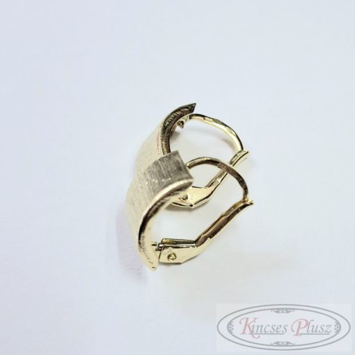 Patentzáras fülbevaló 