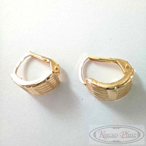 Arany fülbevaló patent záras vésett